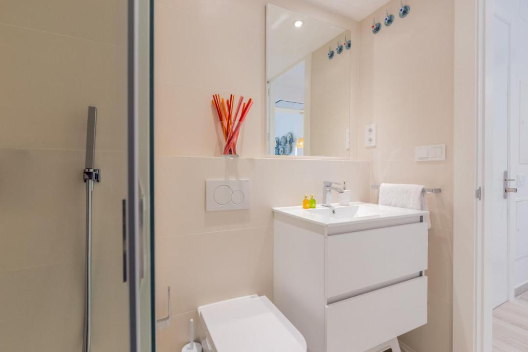 Minty Stay - Modern La Merced Málaga Extérieur photo